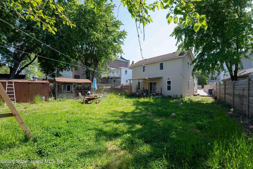 Welcome to this spacious and uniquely designed single-family - photo 41