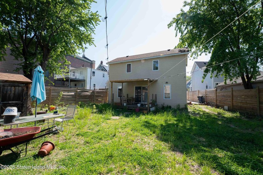 Welcome to this spacious and uniquely designed single-family - photo 42