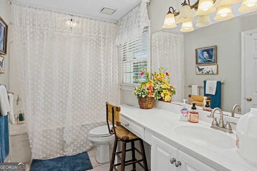 I am excited to feature this exceptional 4-bedroom, 3-bathroom - photo 43