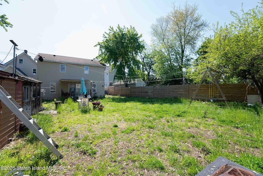Welcome to this spacious and uniquely designed single-family - photo 43