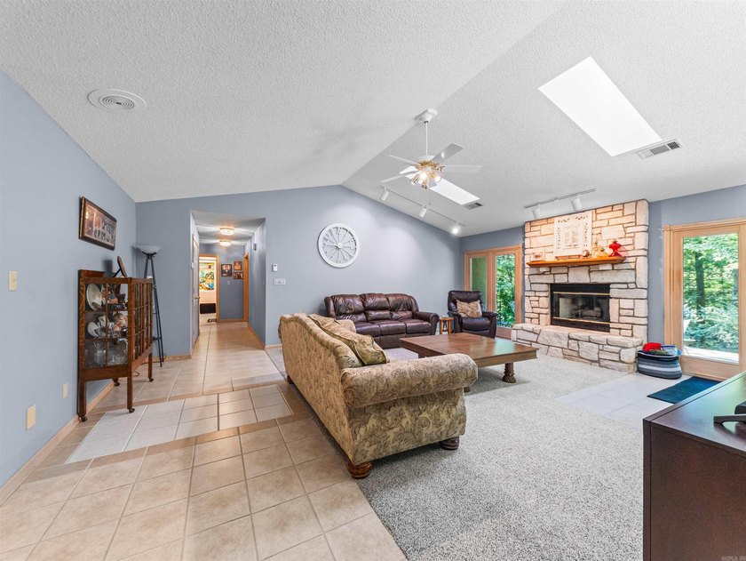 Updated and filled with light! One-level home on a private - photo 9