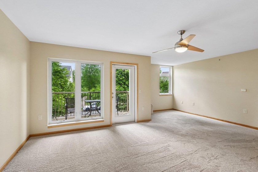 Price Reduced! Midtown Commons Neighborhood! Discover perfect - photo 9