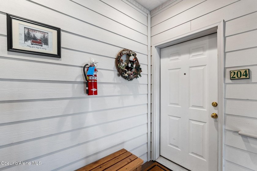 Experience peace and adventure at Cornice Condos on Schweitzer - photo 22