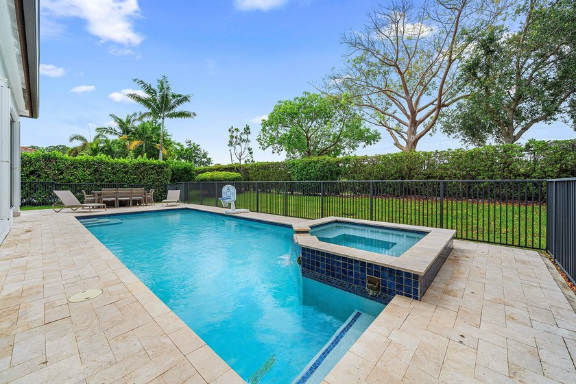 Welcome to this beautifully updated 4-bedroom, 3-bathroom home - photo 25