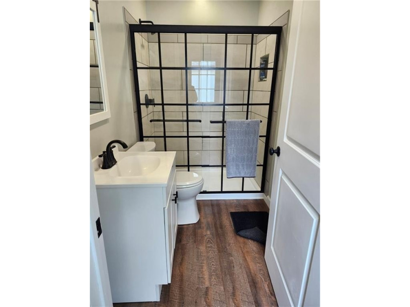 Don't miss this charming brand-new home, perfect for a summer - photo 8