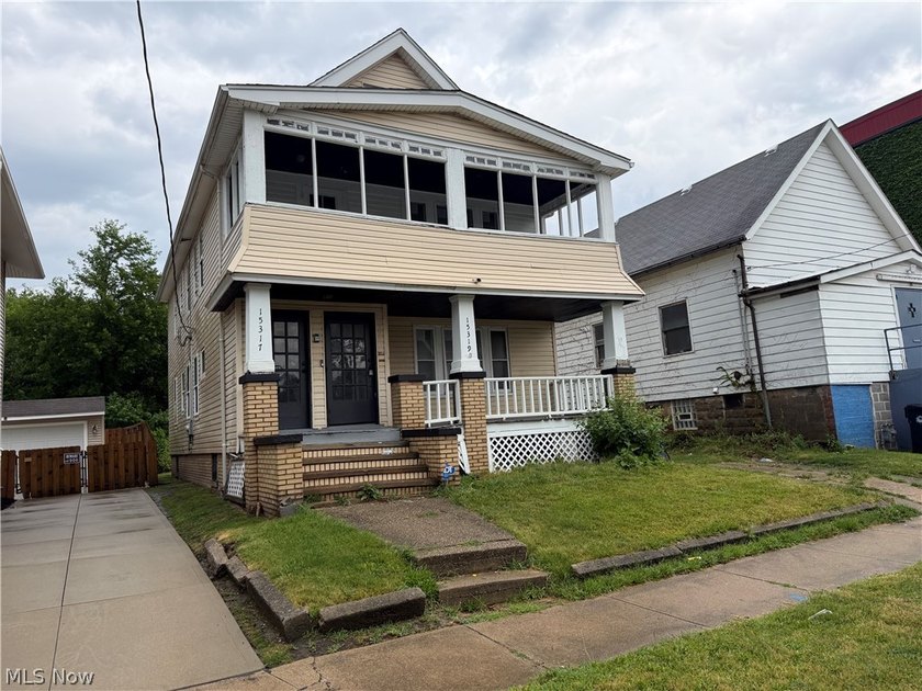 Looking for a turnkey investment or the perfect owner-occupied - photo 2