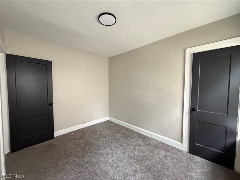 Looking for a turnkey investment or the perfect owner-occupied - photo 10
