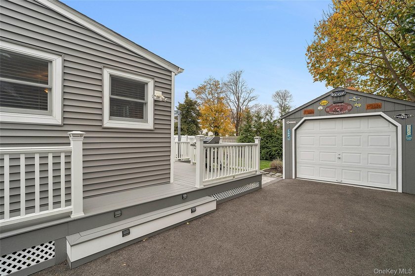 Welcome to this beautifully maintained classic 1930 colonial - photo 18