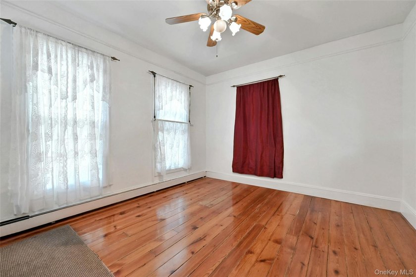Opportunity knocks! This 1,858 sq. ft. colonial sits on a 0 - photo 8
