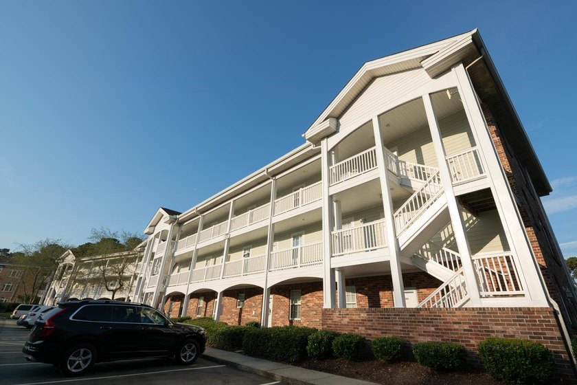 Perfect privacy with this top floor unit. No one will be above - photo 2