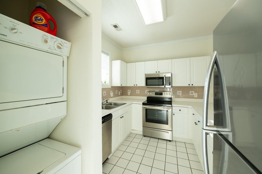 Perfect privacy with this top floor unit. No one will be above - photo 4