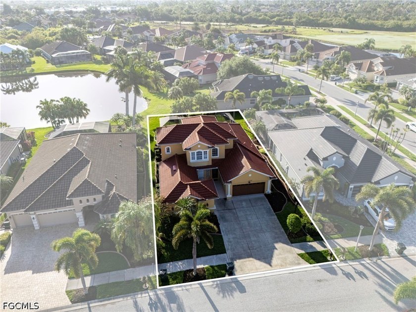 Experience the ultimate Florida lifestyle in this beautiful - photo 3