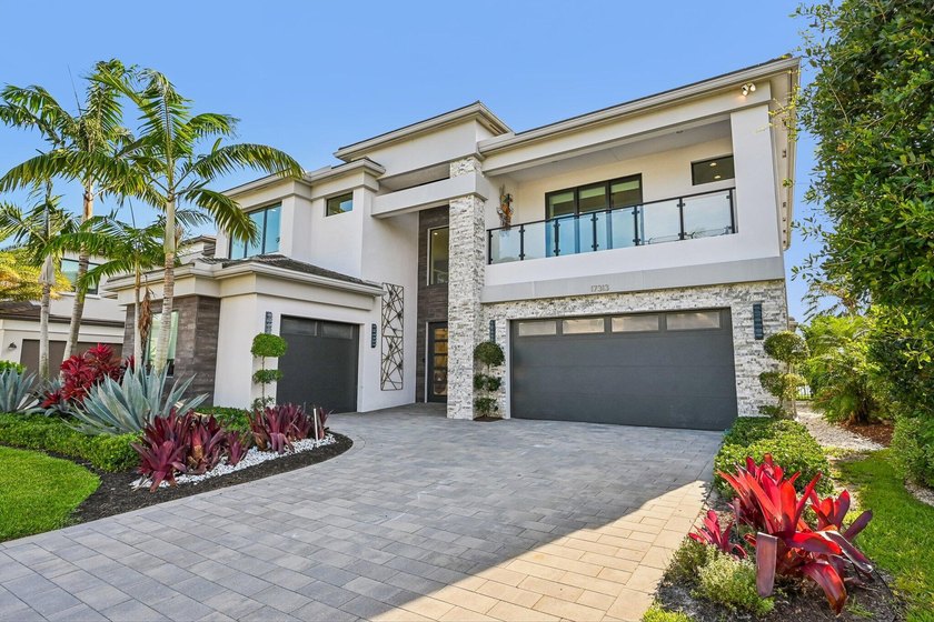 Welcome to 17313 Pagoda Palms Dr in the sought-after LOTUS - photo 2