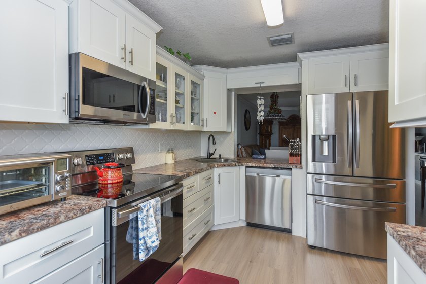 Don't miss this hidden gem! This beautifully upgraded 2-story - photo 7
