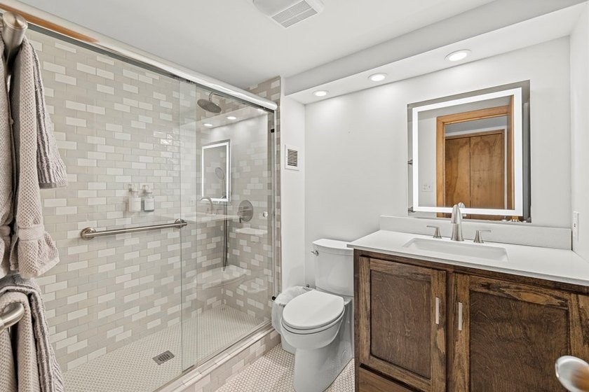 Welcome to the Guadalupe River Condos! Located on the 4th floor - photo 6