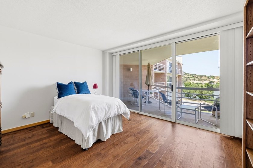 Welcome to the Guadalupe River Condos! Located on the 4th floor - photo 7
