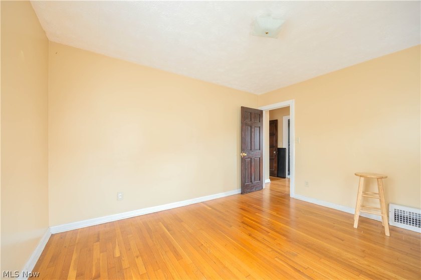 discover this beautiful maintained triplex, ideallly located - photo 15