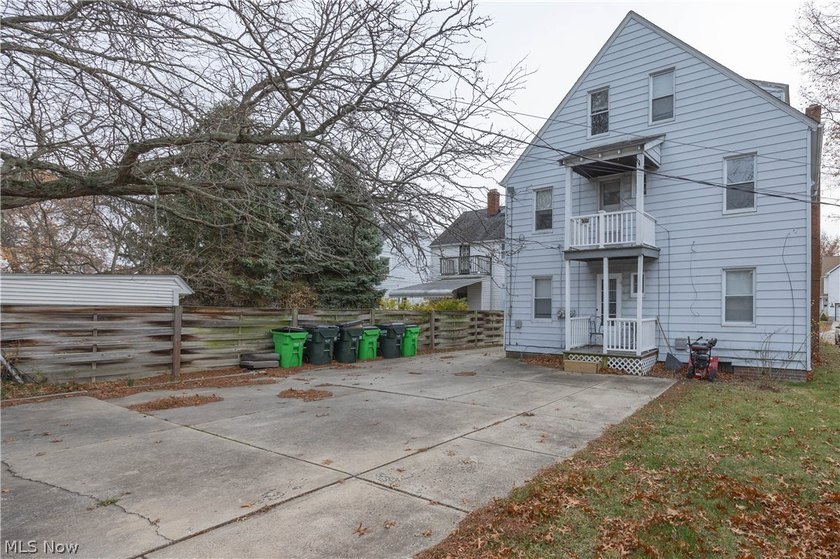 discover this beautiful maintained triplex, ideallly located - photo 19