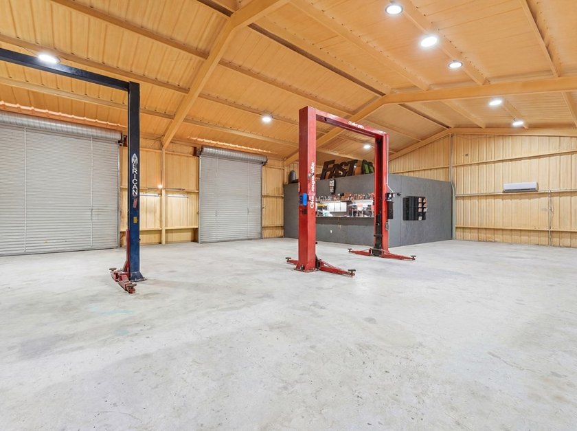 Exceptional investment opportunity to own a versatile commercial - photo 4