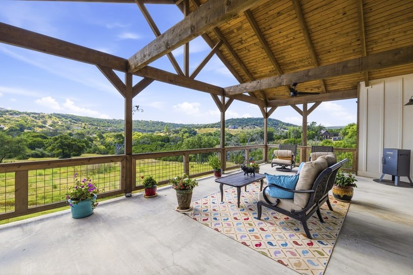 Experience luxury living in this magnificent one-story 4-bedroom - photo 6