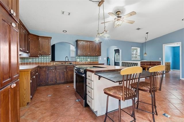 Welcome to your private retreat in the sought-after Mountain - photo 7