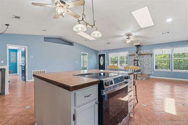 Welcome to your private retreat in the sought-after Mountain - photo 9