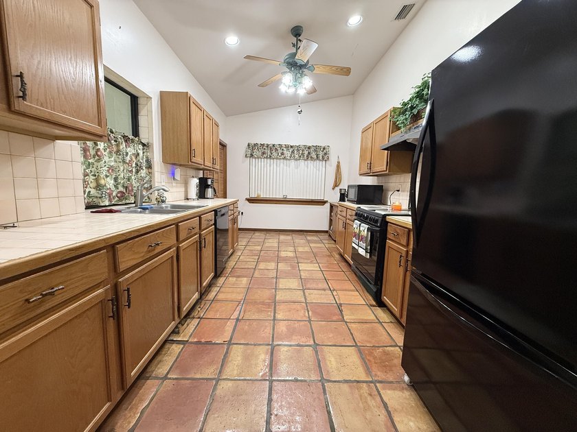 WOW! Custom Raised Ranch!? OVERSIZED 2,600 plus CBS Gararge! OH - photo 23