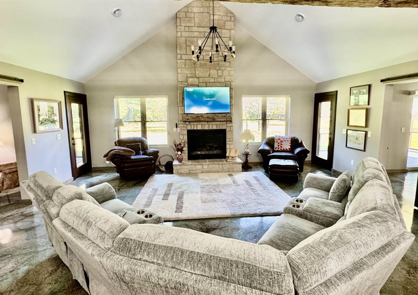 Welcome to this Tuscany farm style home. This beautiful home has - photo 7