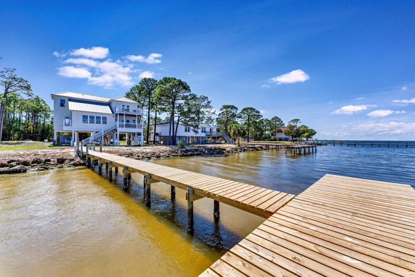 Beautiful Gary Ulrich custom built bay front home. Boat dock - photo 6