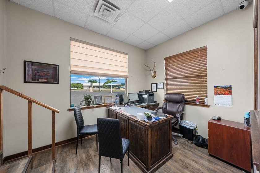Commercial property offering a versatile space suitable for - photo 7