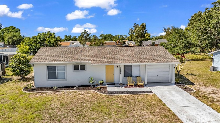 Discover this charming 3-bedroom, 1.5-bath home in North Port - photo 2