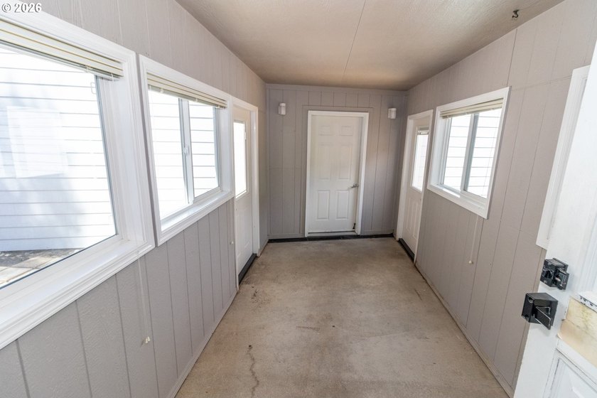 Beautifully maintained and updated Fuqua home on desirable - photo 35