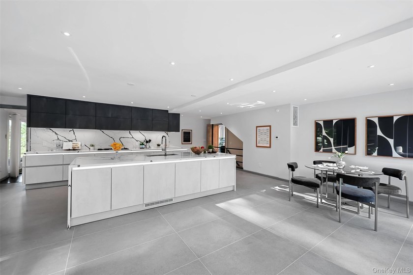 Privately set behind a long driveway in the prestigious Village - photo 15