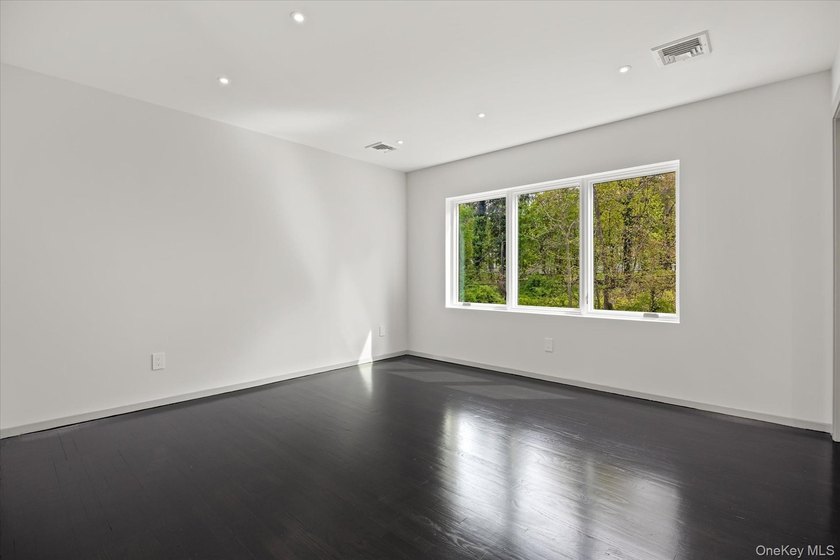 Privately set behind a long driveway in the prestigious Village - photo 27