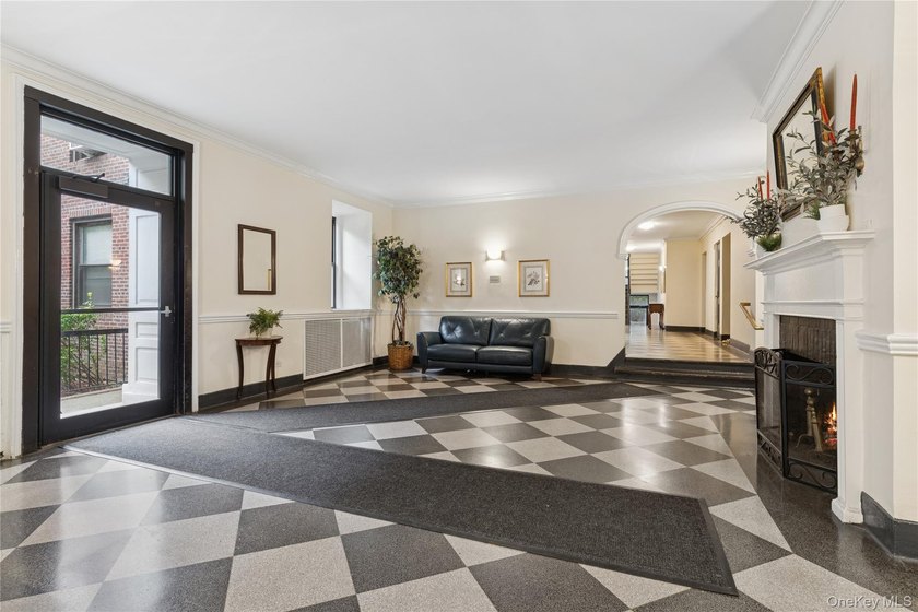 If you are looking for a 2 bedroom in Forest Hills with one of - photo 2