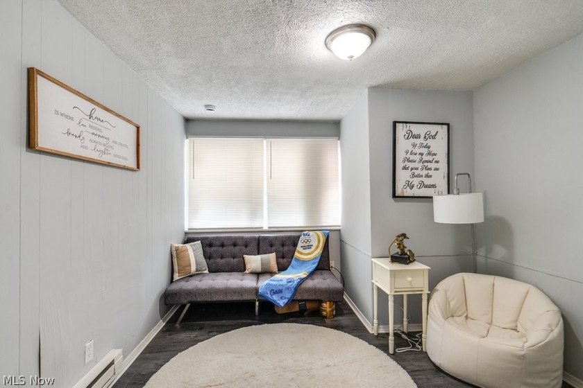 Triplex with gross rents around $2800-2900 a month in the - photo 3