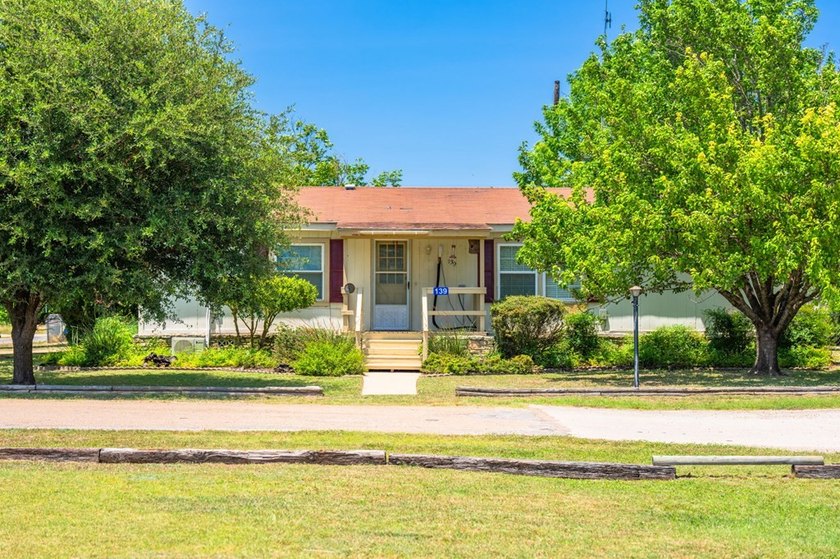 Enjoy peaceful Hill Country living in Cypress Falls w/this - photo 2