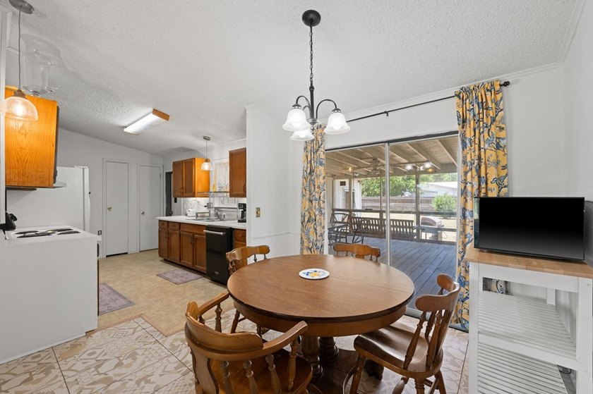Enjoy peaceful Hill Country living in Cypress Falls w/this - photo 10