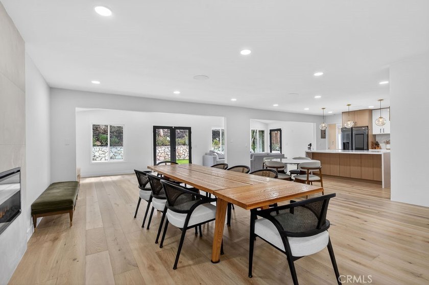 Beautifully updated single-level home on a private corner lot in - photo 7