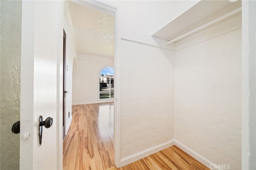 341 E Ellis - photo 23