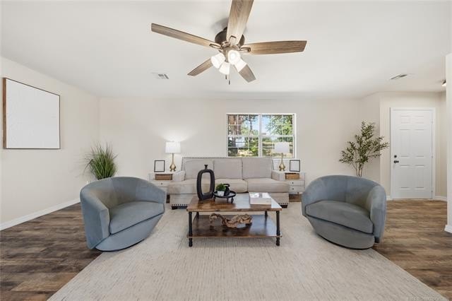 Experience lakefront living in this beautifully renovated home - photo 3