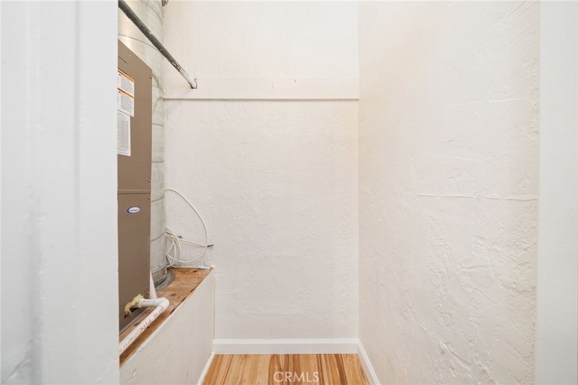 341 E Ellis - photo 31