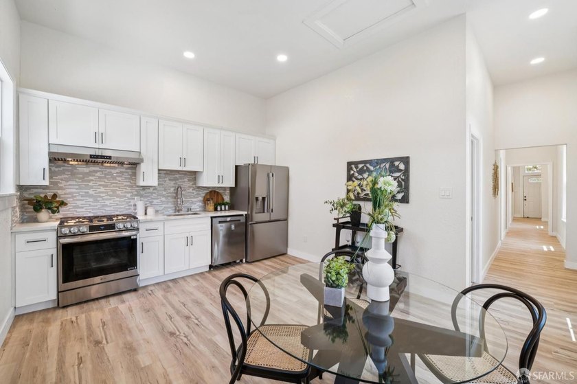 Rare opportunity to own a fully remodeled, fully vacant duplex - photo 14