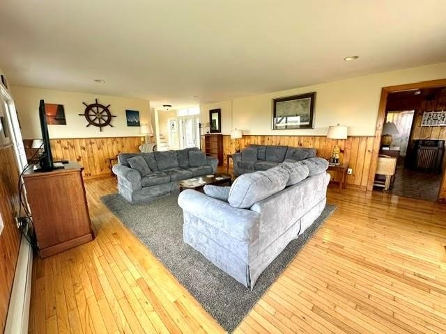 871 West Side Road: *Ocean Winds*. This five-bedroom home - photo 15