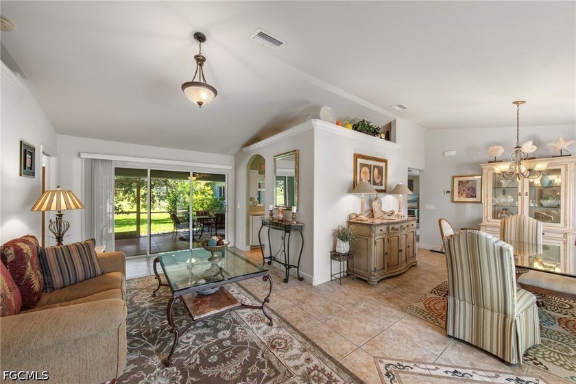 Welcome home to this beautiful turnkey 4-bedroom, 2-bath home - photo 7