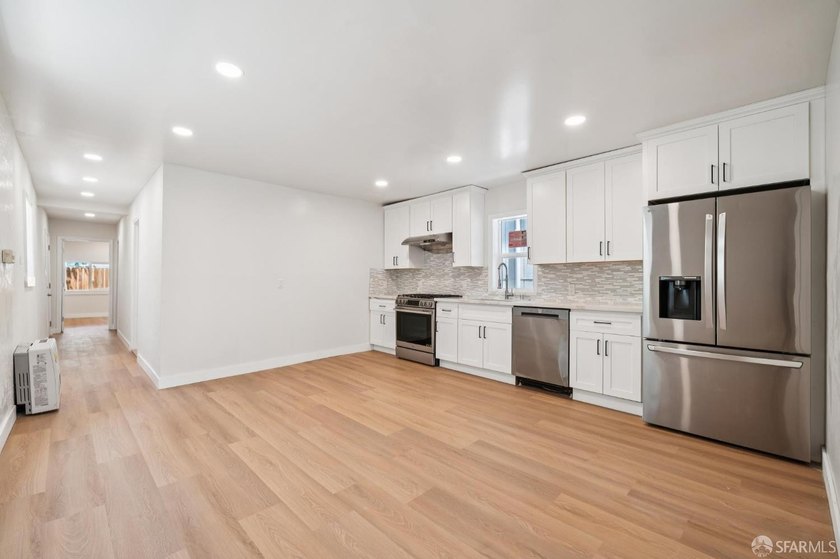 Rare opportunity to own a fully remodeled, fully vacant duplex - photo 34