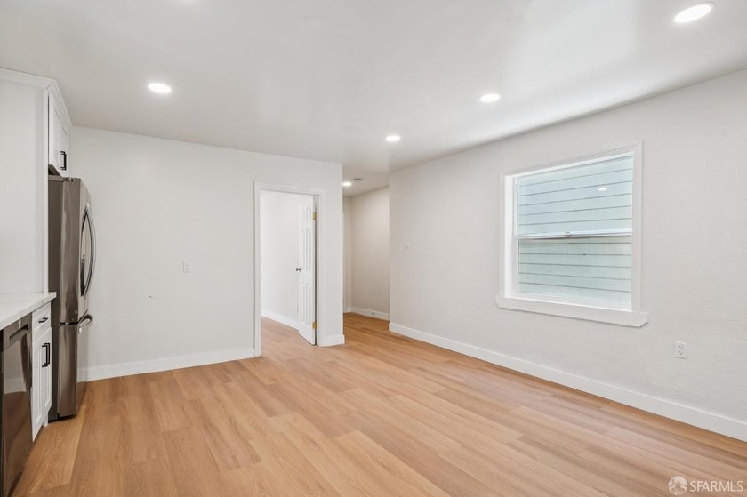Rare opportunity to own a fully remodeled, fully vacant duplex - photo 38