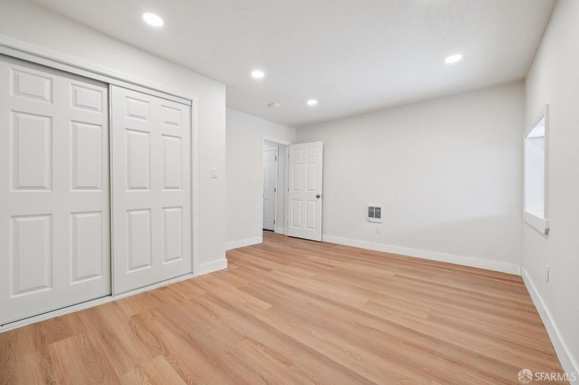Rare opportunity to own a fully remodeled, fully vacant duplex - photo 45