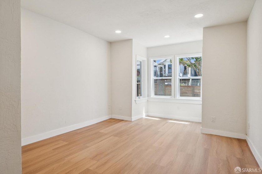 Rare opportunity to own a fully remodeled, fully vacant duplex - photo 49