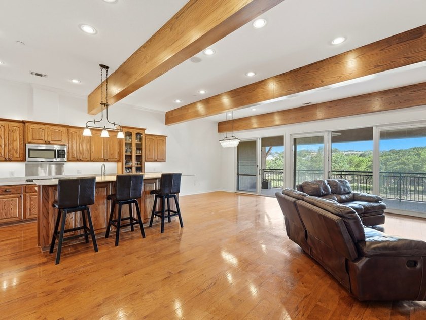Enjoy upscale condominium living along the beautiful Guadalupe - photo 4